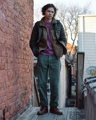 Какие брюки чинос носить с табачными рабочими ботинками