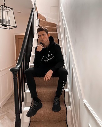 Как носить спортивный костюм с кроссовками мужчине