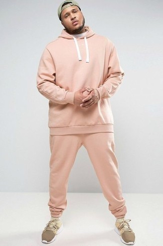 Как носить спортивный костюм с кроссовками мужчине