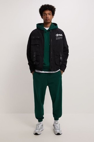 Как носить спортивный костюм с кроссовками мужчине