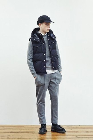 Как носить спортивный костюм с ботинками дезертами