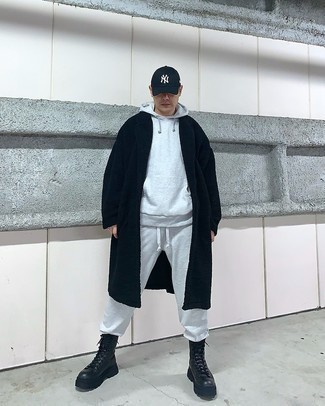 С чем носить спортивный костюм мужчине