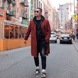 Как носить спортивный костюм с длинным пальто