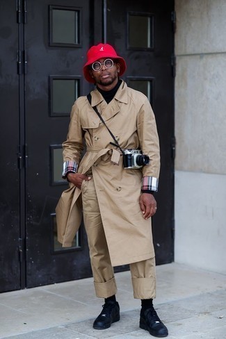 Как носить плащ с высокими кедами мужчине