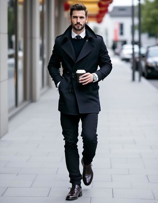 Как носить плащ с монками