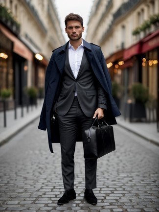 Как носить плащ с костюмом