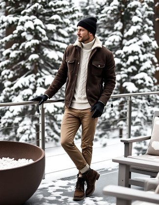 Как носить водолазку с брюками чинос