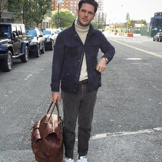 Как носить водолазку с полевой курткой