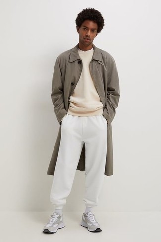 Мужские белые спортивные штаны от Calvin Klein Jeans, 7,914 руб.