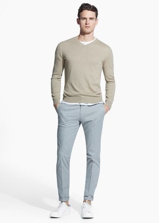 С чем носить свитер с v-образным вырезом мужчине