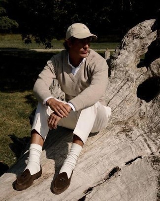 С чем носить свитер с v-образным вырезом мужчине