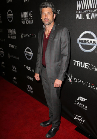 Как носить свитер с v-образным вырезом с костюмом