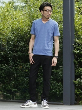 С чем носить футболку с v-образным вырезом мужчине