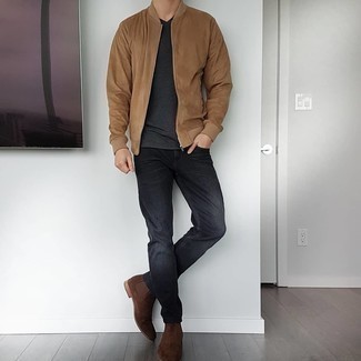 С чем носить футболку с v-образным вырезом мужчине