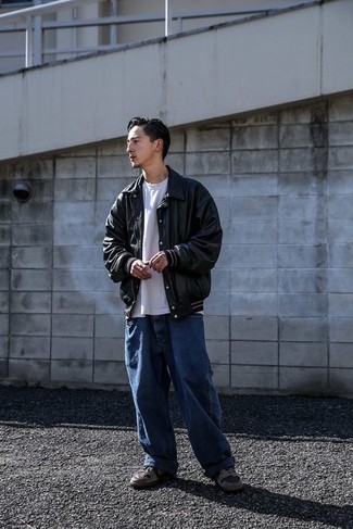 Как носить университетскую куртку с джинсами мужчине