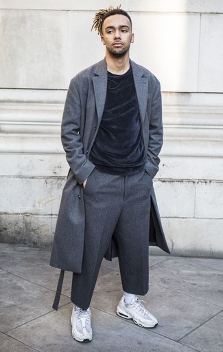 С чем носить бархатный свитер с круглым вырезом мужчине