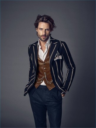 С чем носить бархатный жилет