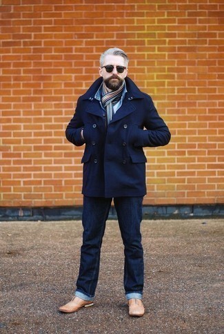 С чем носить шарф в вертикальную полоску мужчине