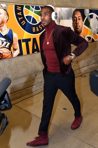 Какие водолазки носить с фиолетовым бомбером мужчине