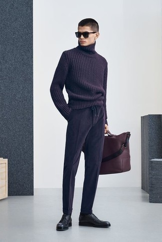 Какие водолазки носить с фиолетовыми брюками чинос