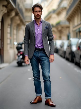 С чем носить фиолетовую классическую рубашку в мелкую клетку мужчине