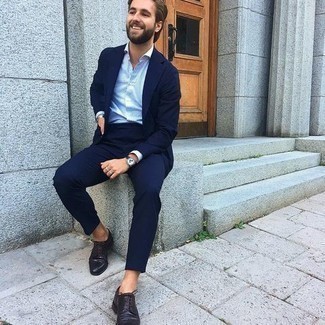 С чем носить фиолетовые кожаные туфли дерби