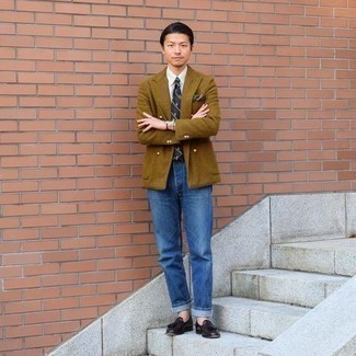 С чем носить фиолетовые лоферы мужчине