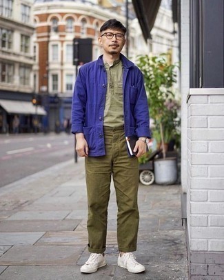 С чем носить фиолетовую куртку-рубашку мужчине