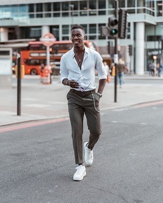 С чем носить фиолетовые солнцезащитные очки мужчине