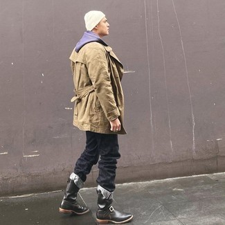 С чем носить фиолетовый свитер мужчине