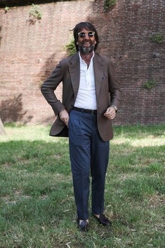 С чем носить фиолетовые лоферы с кисточками