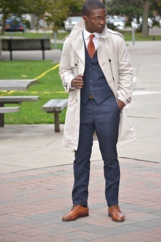 Как носить жилет с плащом