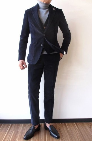 Как носить жилет с водолазкой