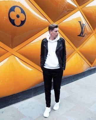 Какие косухи носить с бело-черными кроссовками мужчине