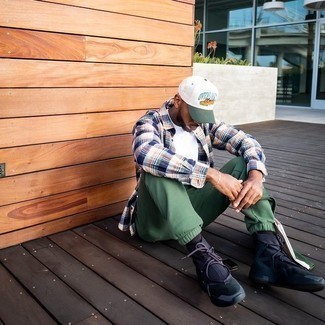 С чем носить бело-черную бейсболку мужчине