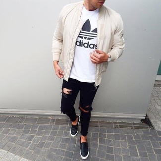 С чем носить бело-черный бомбер мужчине