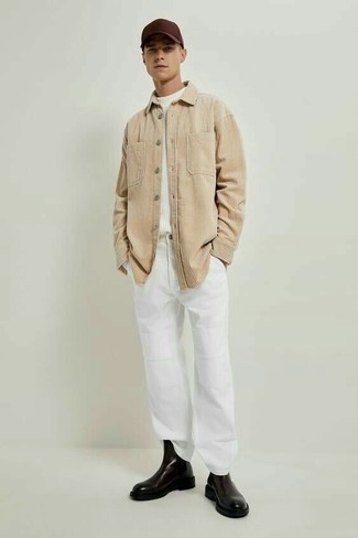 С чем носить бело-черный свитер с круглым вырезом мужчине