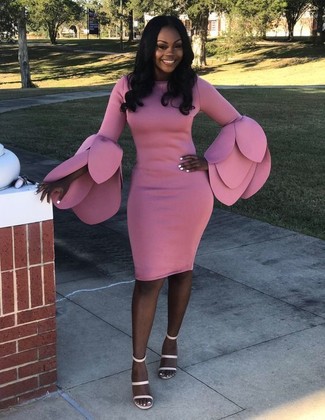 С чем носить бело-черные босоножки на каблуке