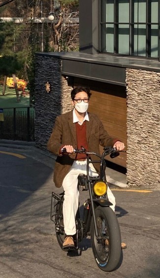 С чем носить бело-черные джинсы мужчине