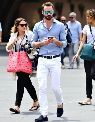 С чем носить бело-черные джинсы мужчине