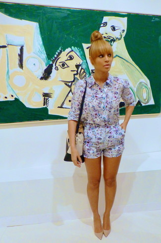 Какие туфли носить с бело-черным комбинезоном