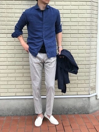 С чем носить бело-черные кожаные лоферы мужчине