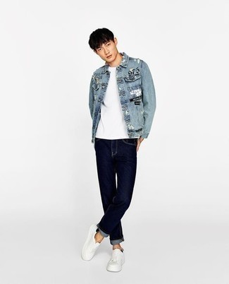 С чем носить бело-черные кожаные низкие кеды мужчине