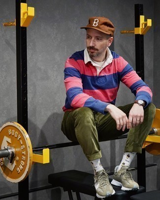 С чем носить бело-черные носки с принтом мужчине