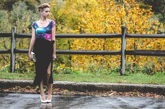 Какие укороченные топы носить с бело-черными туфлями