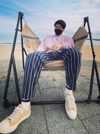 С чем носить бело-черные носки мужчине