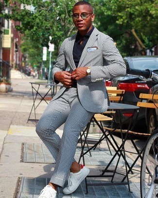 С чем носить бело-черный костюм