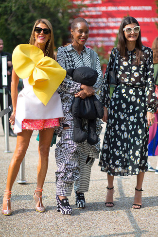 С чем носить бело-черные солнцезащитные очки женщине