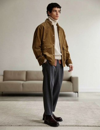 С чем носить бело-черную водолазку мужчине