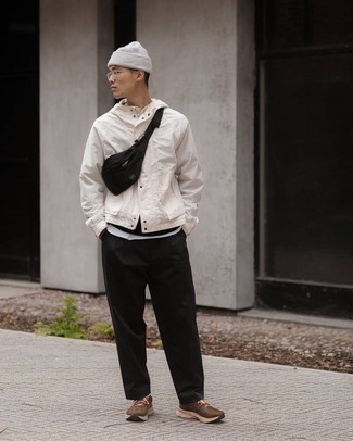 С чем носить бело-черную ветровку мужчине